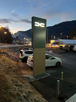 Komplexní reklamní značení, rebranding