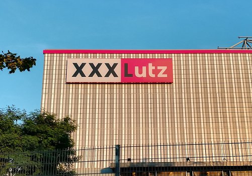 Obří světelné panely