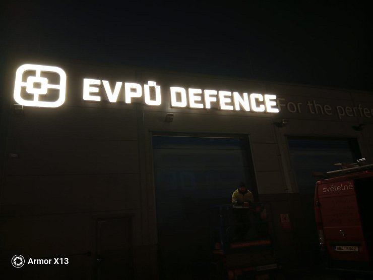 5-logo-EVPU-po-namontovani-a-rozsviceni-1.jpeg