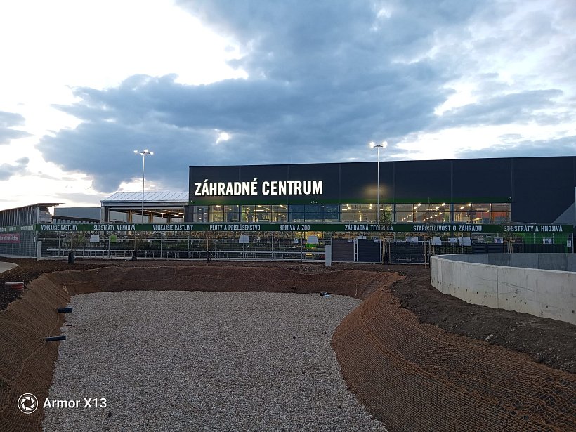 HORNBACH Trnava, Slovensko