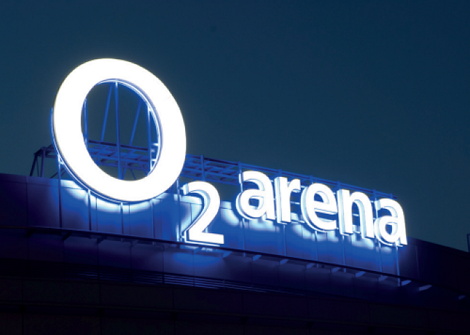 Profil 4 (Scheinwerfer, Metallverkleidung)